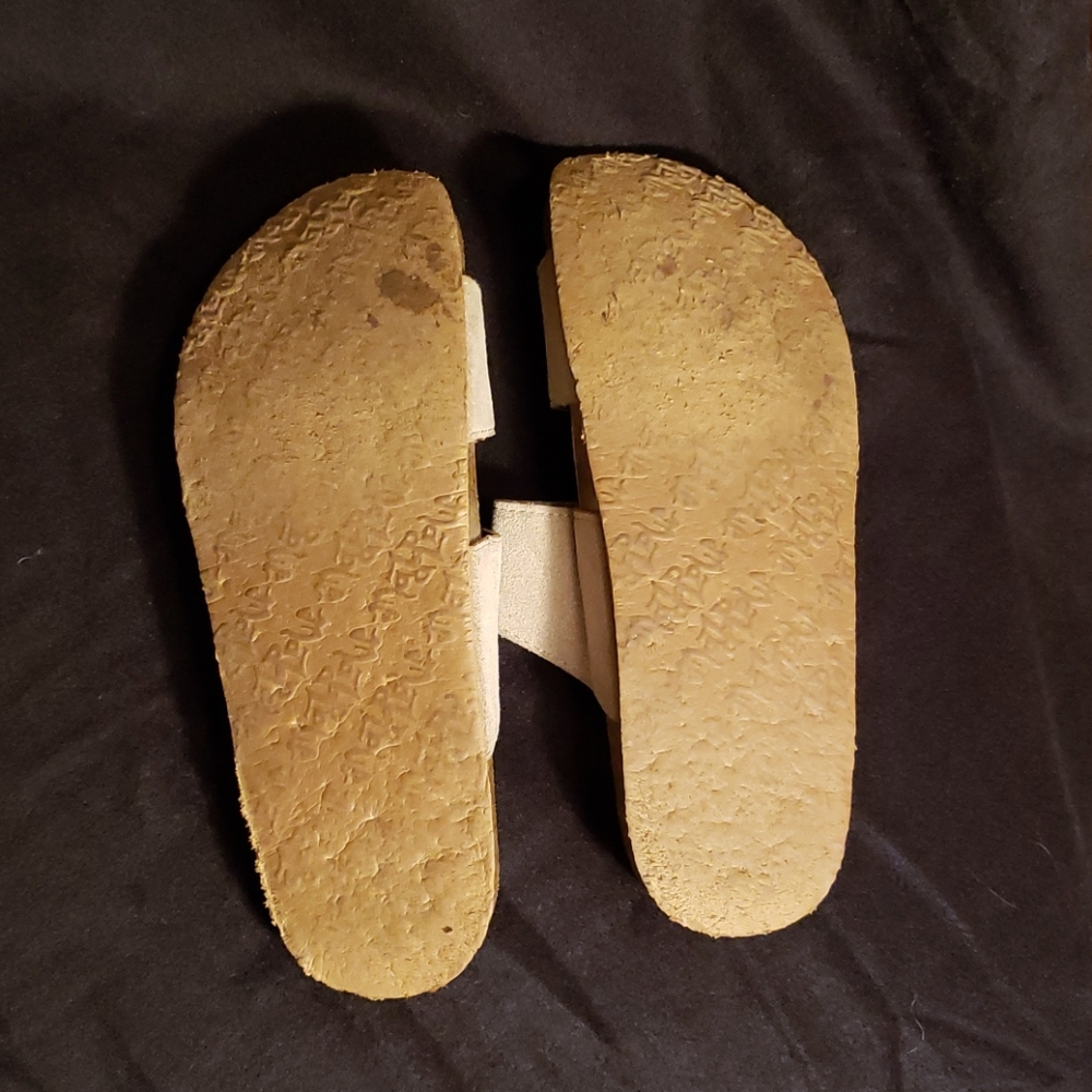 Shoes - Picture 2 of 2